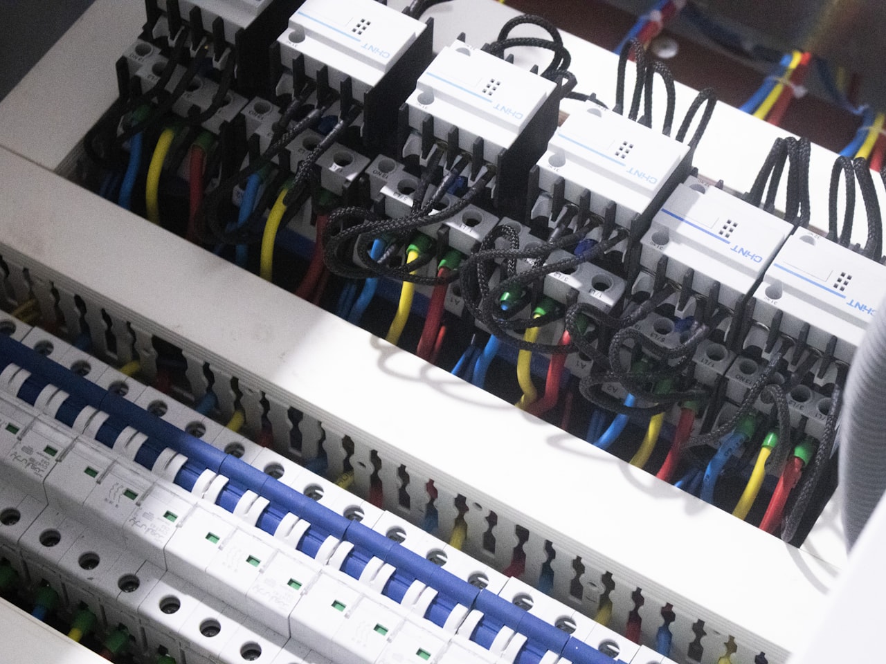 Elektrotechnik bei EO Solar